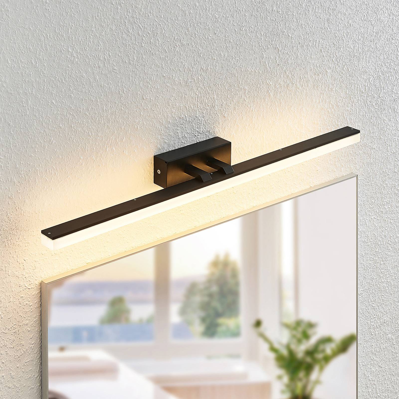 Lucande Lisana LED-Wandleuchte, IP44, 75 cm günstig online kaufen