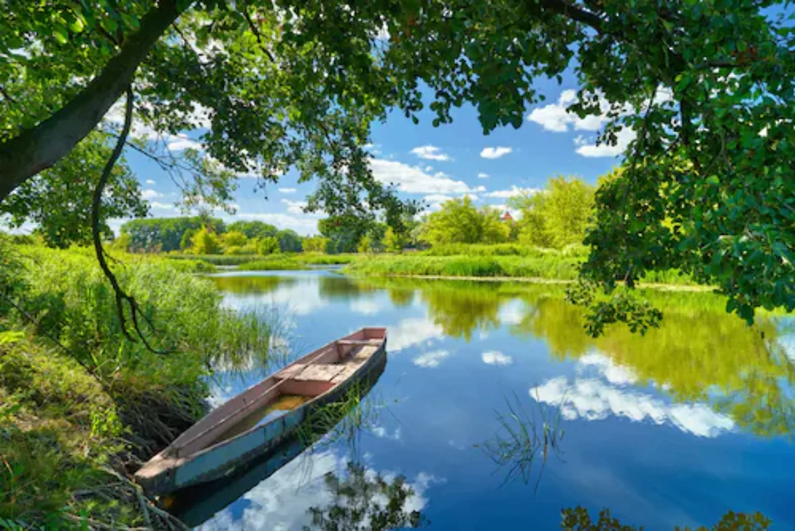 Papermoon Fototapete »FRÜHLINGS-LANDSCHAFT-FLUSS BOOT BÄUME STRAND UFER WAL günstig online kaufen