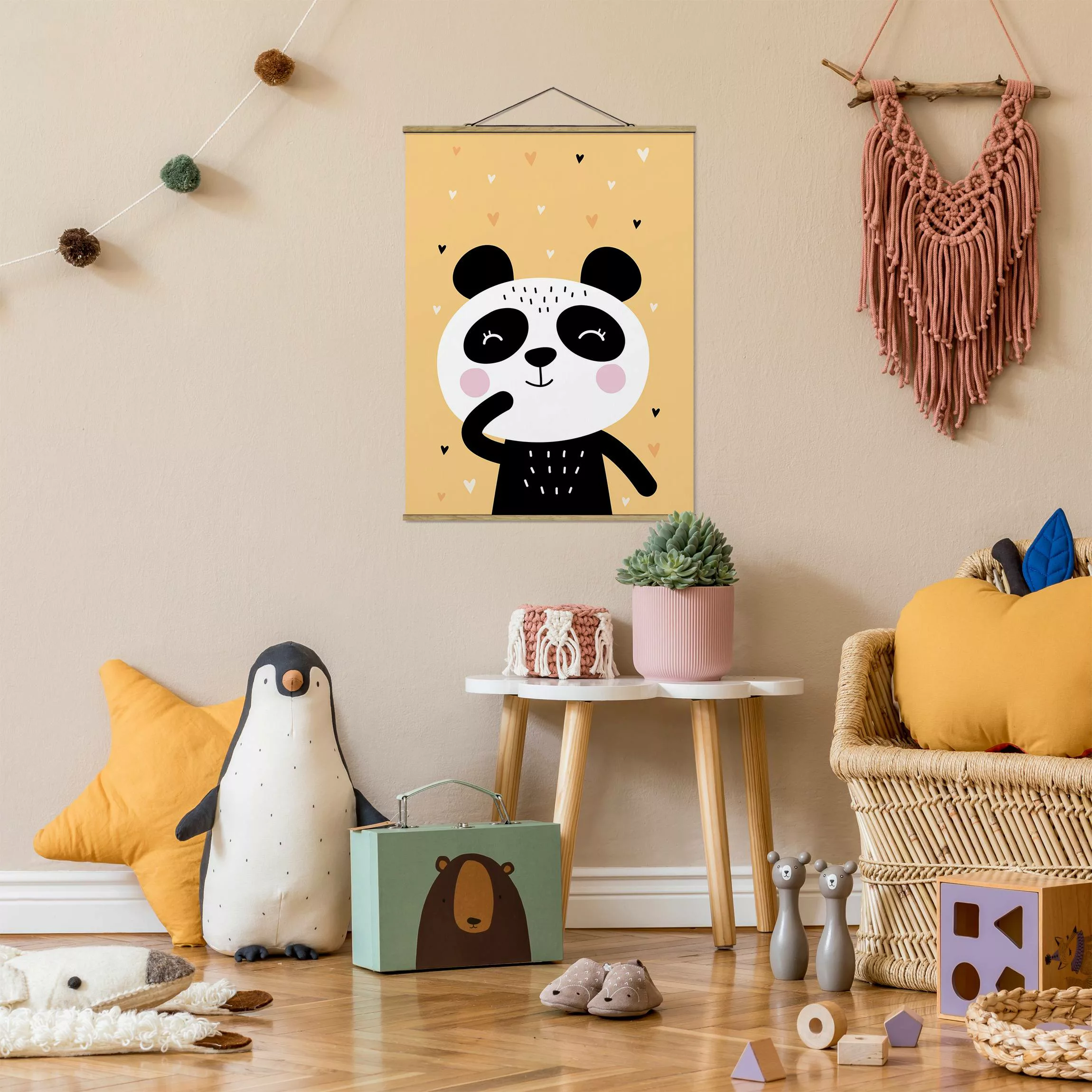 Stoffbild Tiere mit Posterleisten - Hochformat Der glückliche Panda günstig online kaufen