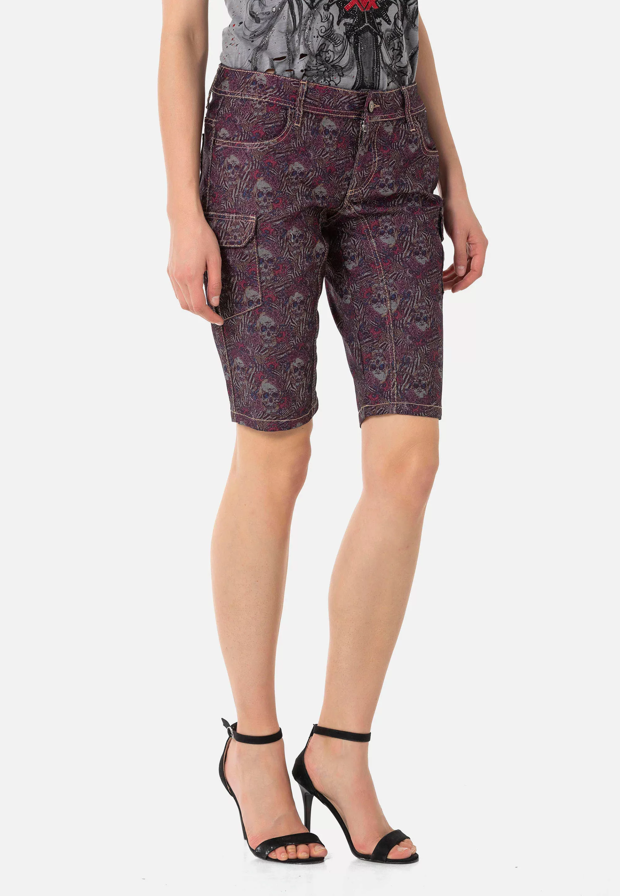 Cipo & Baxx Shorts, mit trendigem Allover-Muster günstig online kaufen