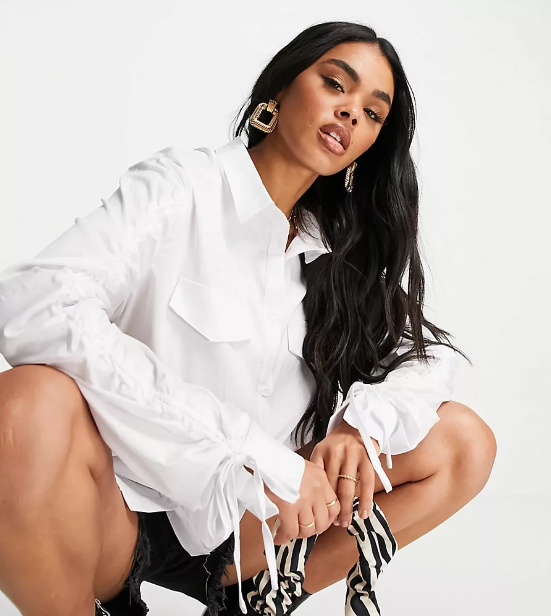 Missy Empire – Exklusives, gerafftes Oversize-Hemd in Weiß günstig online kaufen