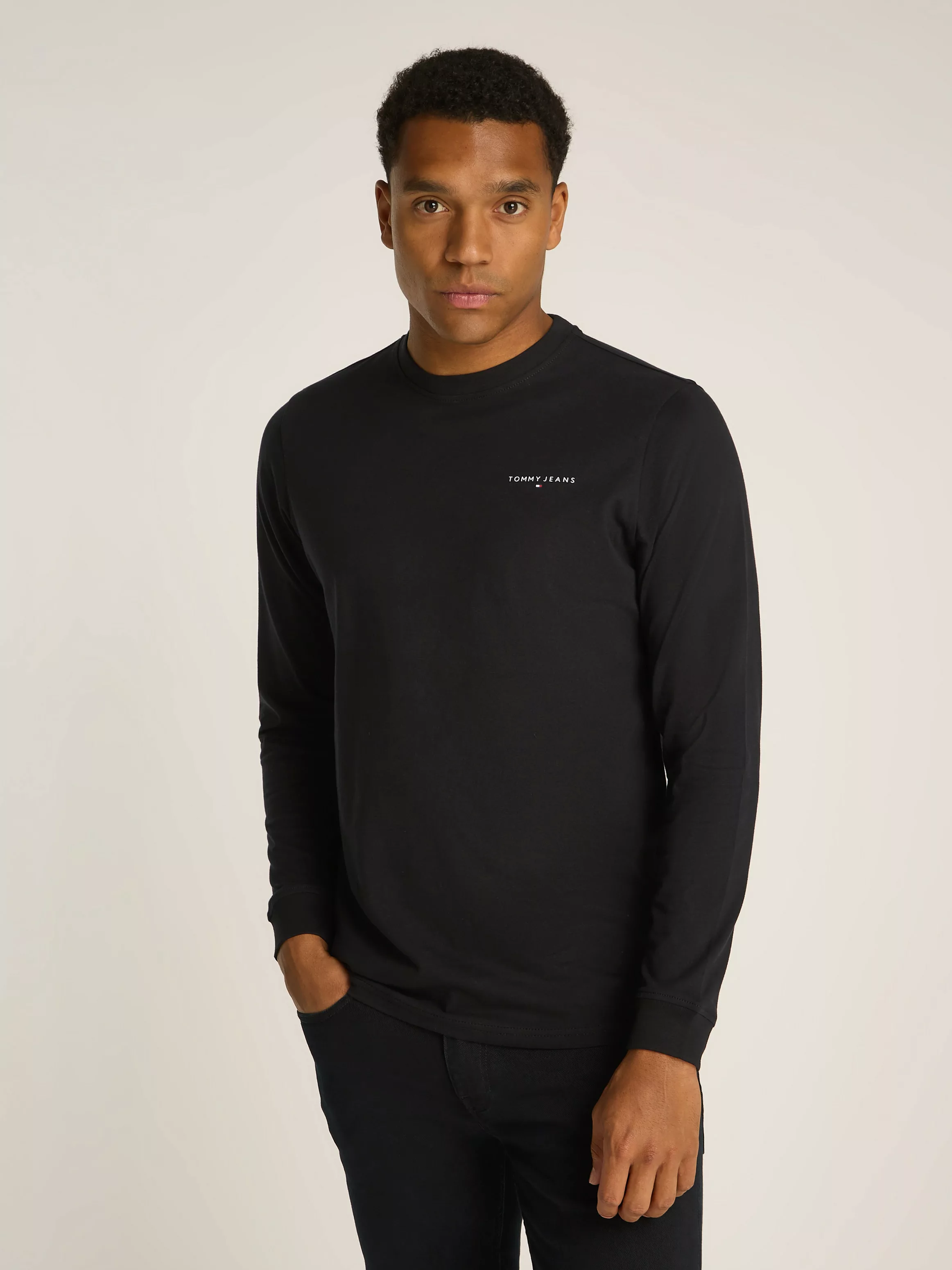 Tommy Jeans Langarmshirt "TJM SLIM LINEAR CHST L/S TEE EXT", mit Logodruck günstig online kaufen