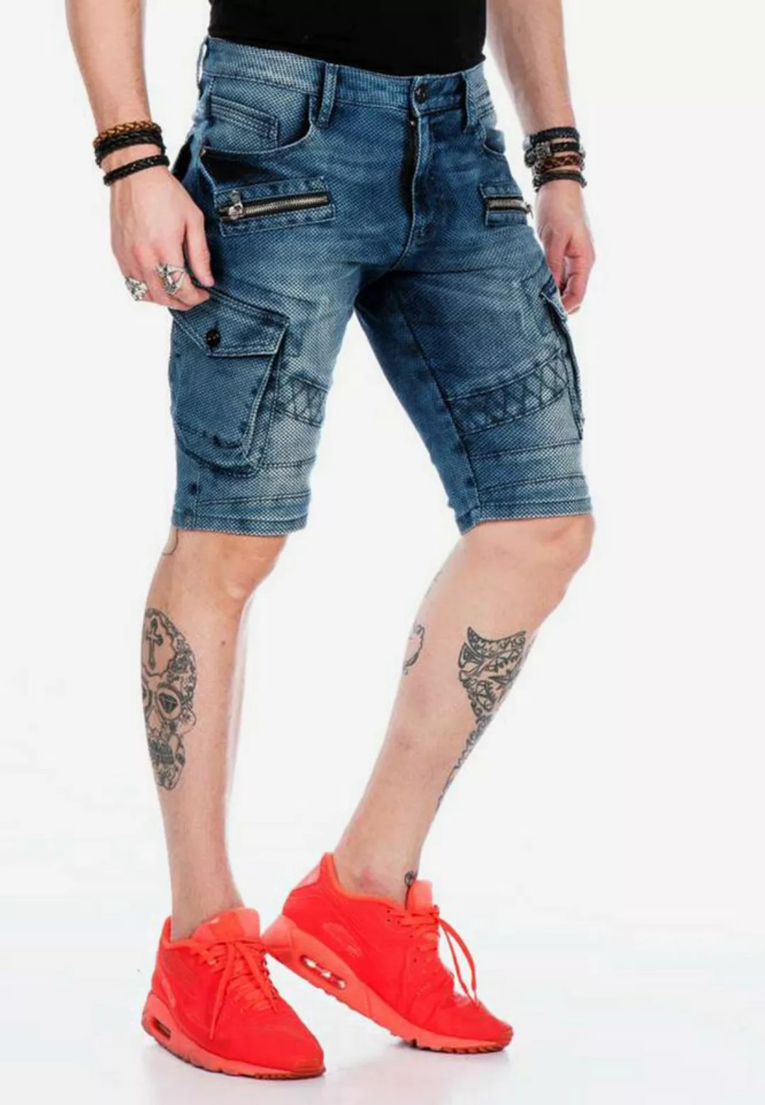 Cipo & Baxx Shorts mit praktischen Cargotaschen günstig online kaufen