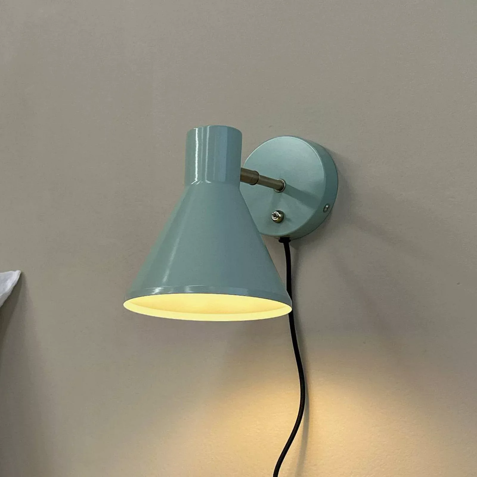 Dyberg Larsen Wandlampe Sleep, mintgrün, Ø 15 cm, Stahl günstig online kaufen