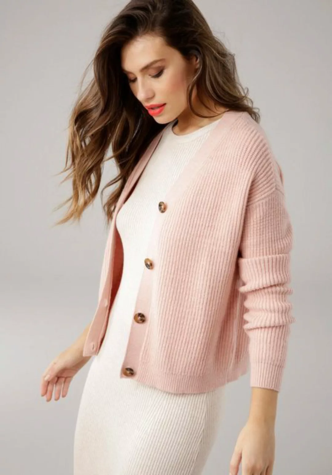 Laura Scott Cardigan in modischer Kurzform günstig online kaufen