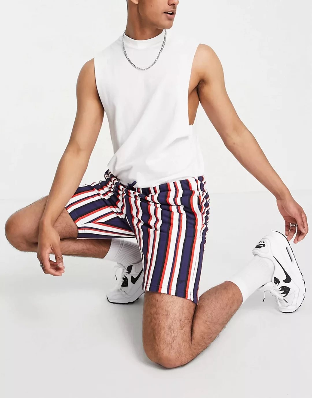 Threadbare – Gestreifte Shorts in Rot, Marineblau und Weiß, Kombiteil-Mehrf günstig online kaufen