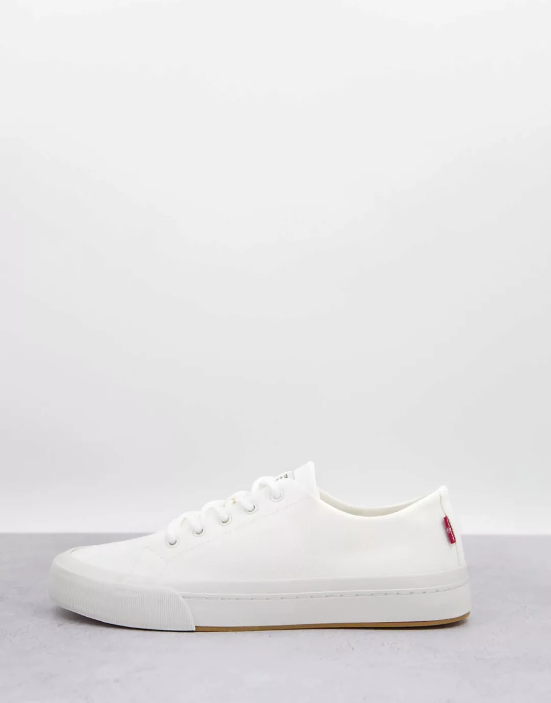 Levi's – Summit – Leinen-Sneaker in Weiß mit Logo auf der Rückseite günstig online kaufen