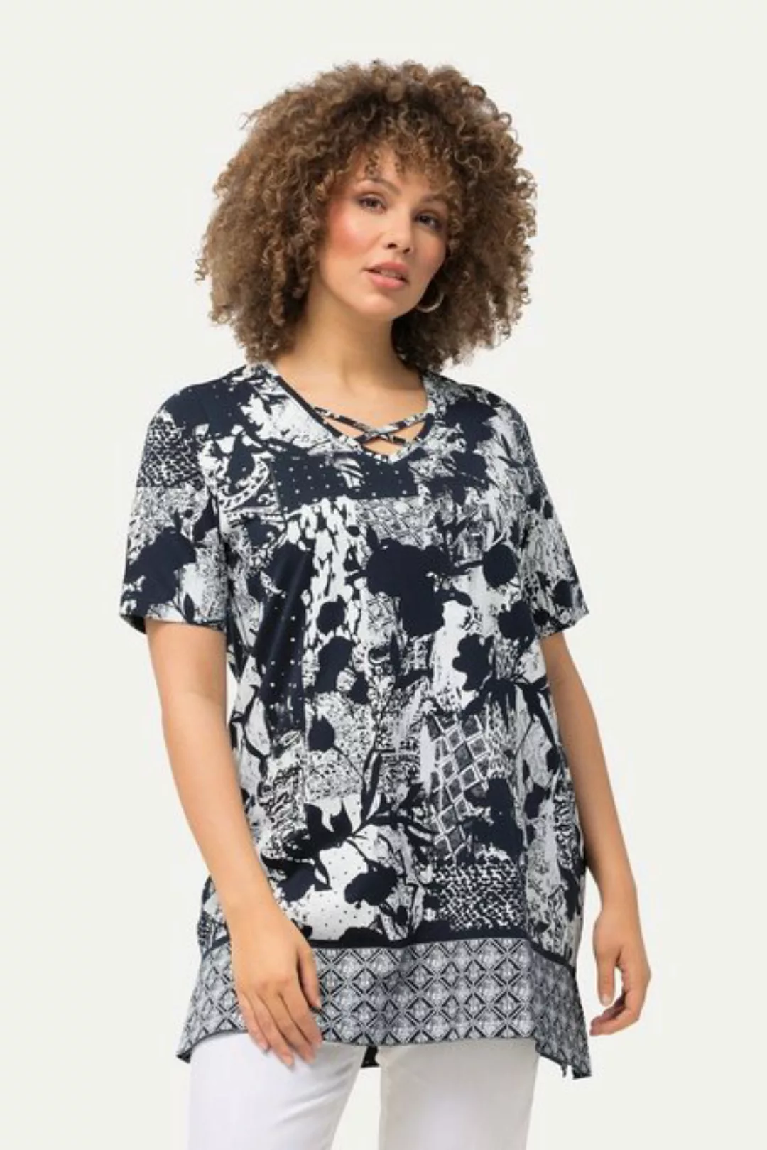 Ulla Popken Longshirt T-Shirt Patchdruck Zierbänder V-Ausschnitt Halbarm günstig online kaufen