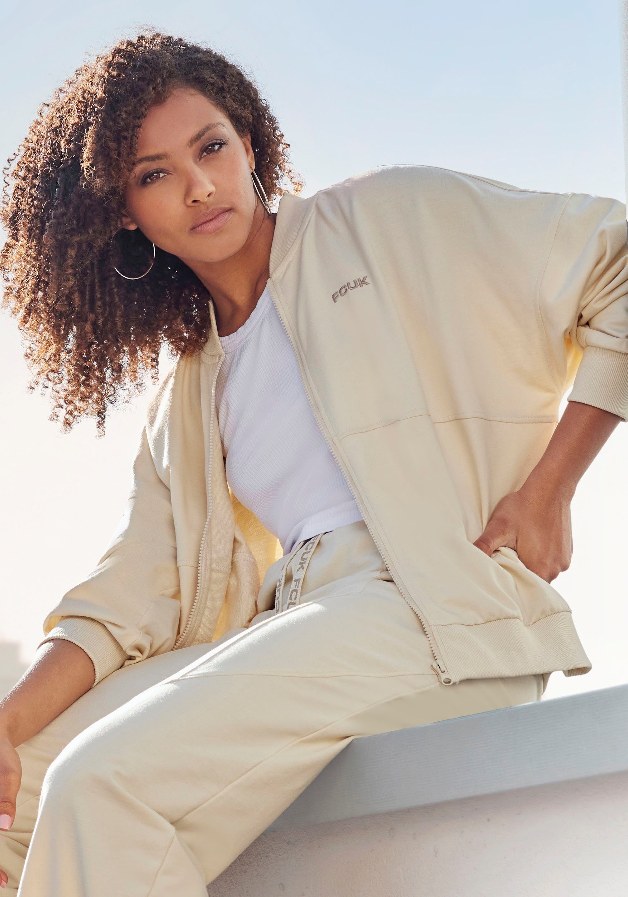 FCUK Sweatjacke, mit Kragen und durchgehenden Reißverschluss günstig online kaufen