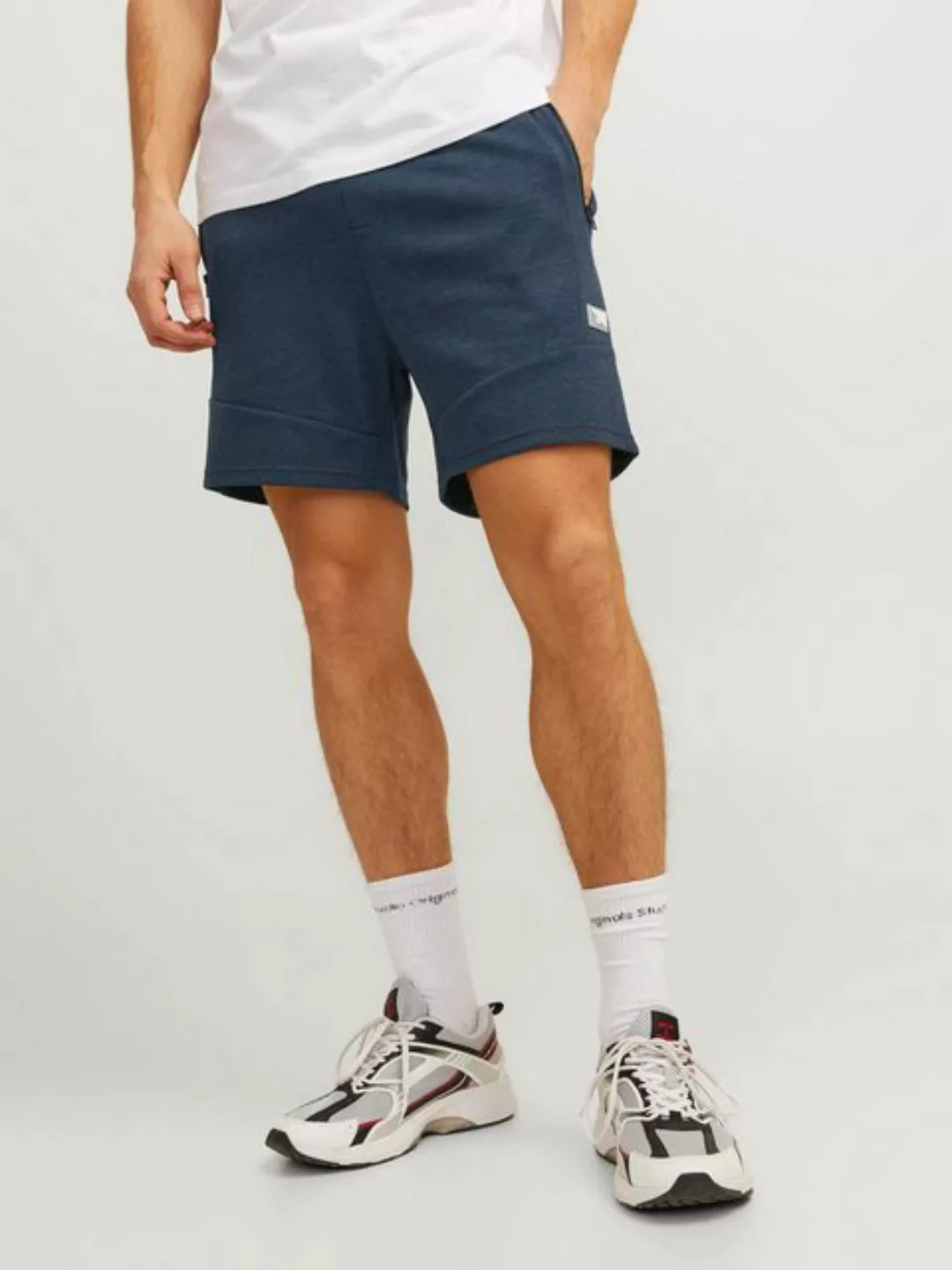 Jack & Jones Sweatshorts JPSTAIR SWEAT SHORTS BEX SN mit Kordel günstig online kaufen