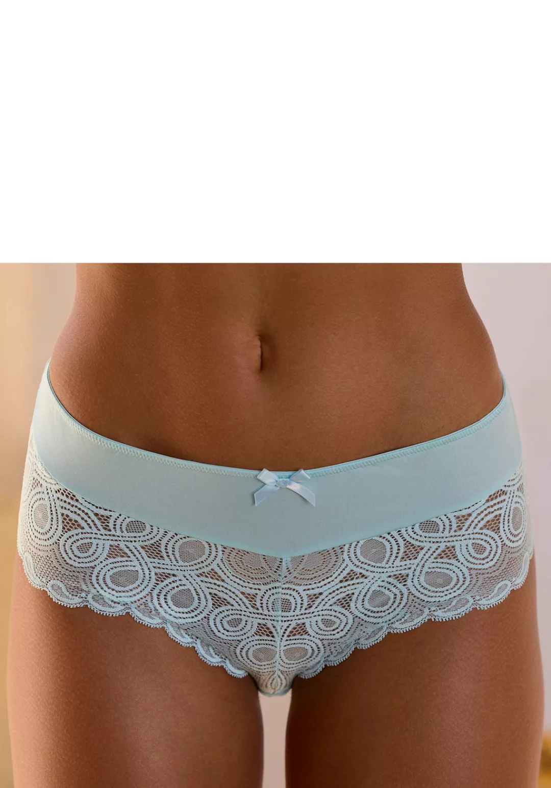 LASCANA Stringpanty, mit extravaganter Spitze und Zierschleife günstig online kaufen