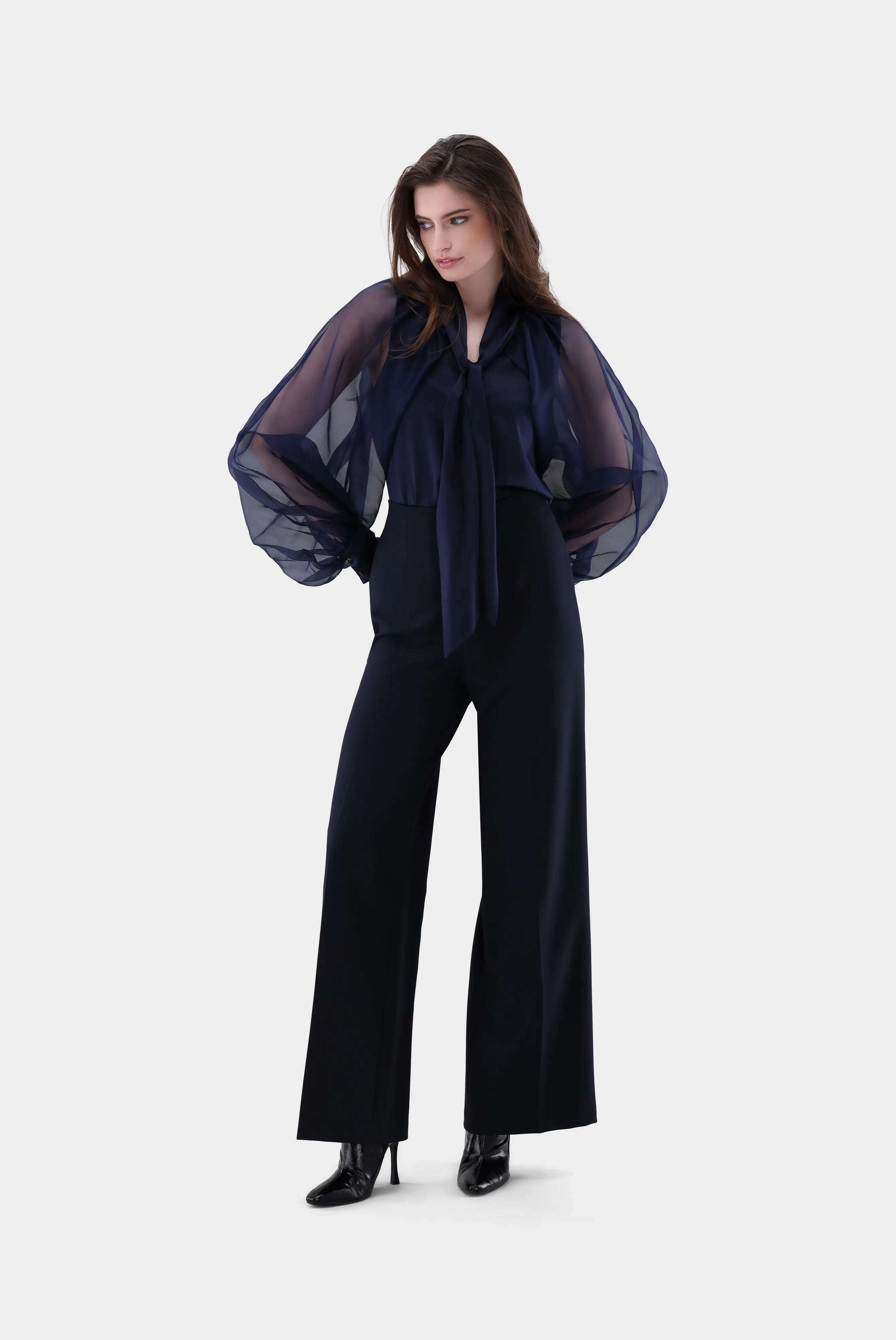 Bluse aus Seide mit voluminösen Organza Ärmeln günstig online kaufen