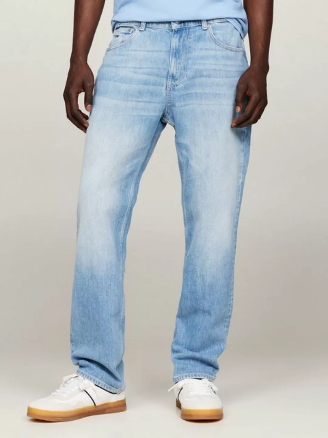 Tommy Jeans Regular-fit-Jeans "RYAN RGLR STRGHT", mit Logoprägung günstig online kaufen