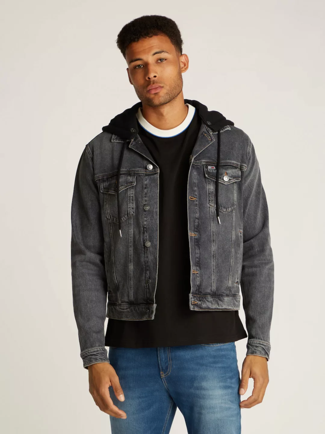 Tommy Jeans Jeansjacke "HOODED RYAN RGL TRCKR JKT AI6184", mit Kapuze, mit günstig online kaufen