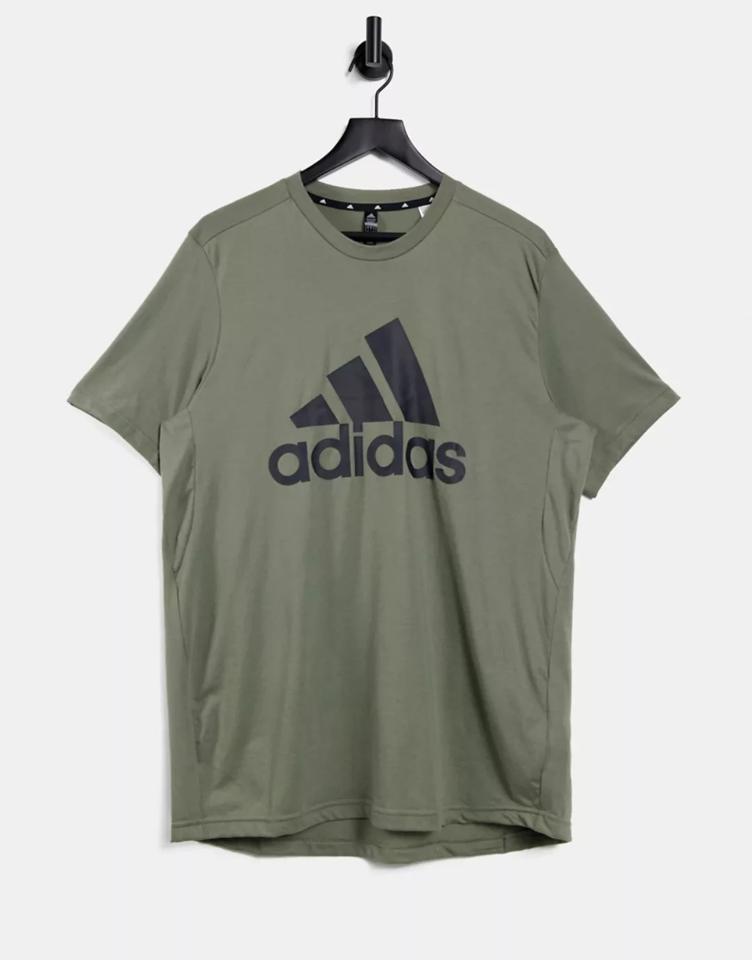 adidas Training – T-Shirt in Khaki mit großem Logo-Grün günstig online kaufen
