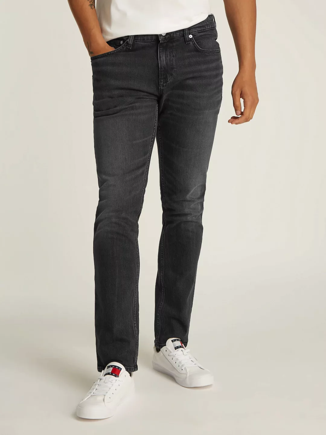 Tommy Jeans Slim-fit-Jeans "Scanton Slim Denim", mit Logostickereien günstig online kaufen