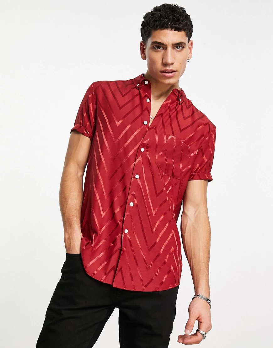 ASOS DESIGN – Hemd mit Jacquard-Muster in Burgunderrot und normalem Schnitt günstig online kaufen
