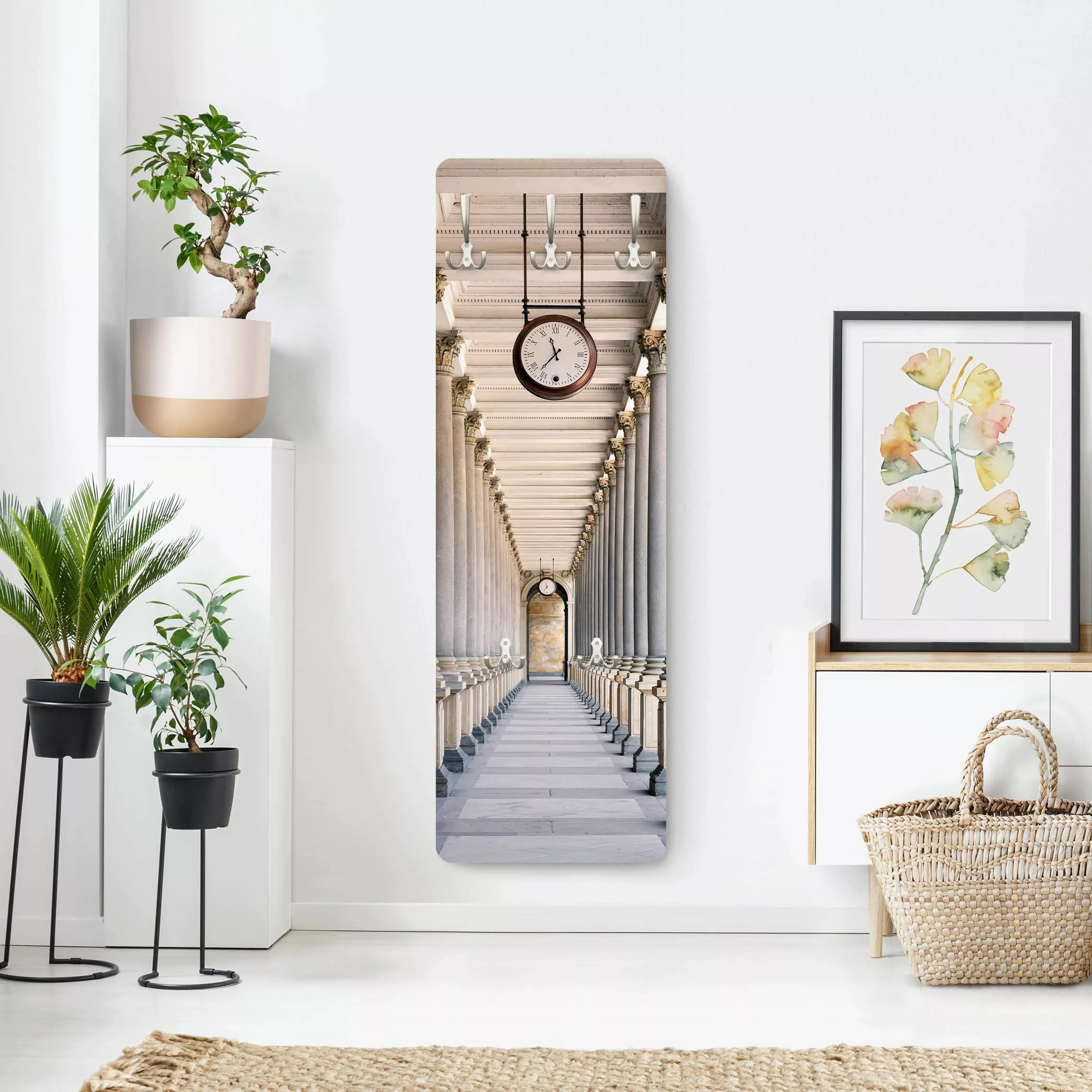 Wandgarderobe Holzpaneel Säulen der Mill Kolonnade in Karlovy Vary günstig online kaufen
