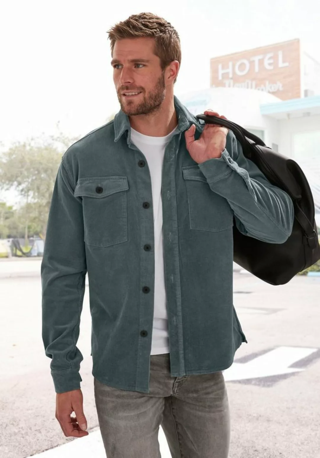 John Devin Hemdjacke, modernes Cord-Overshirt mit aufgesetzten Taschen günstig online kaufen