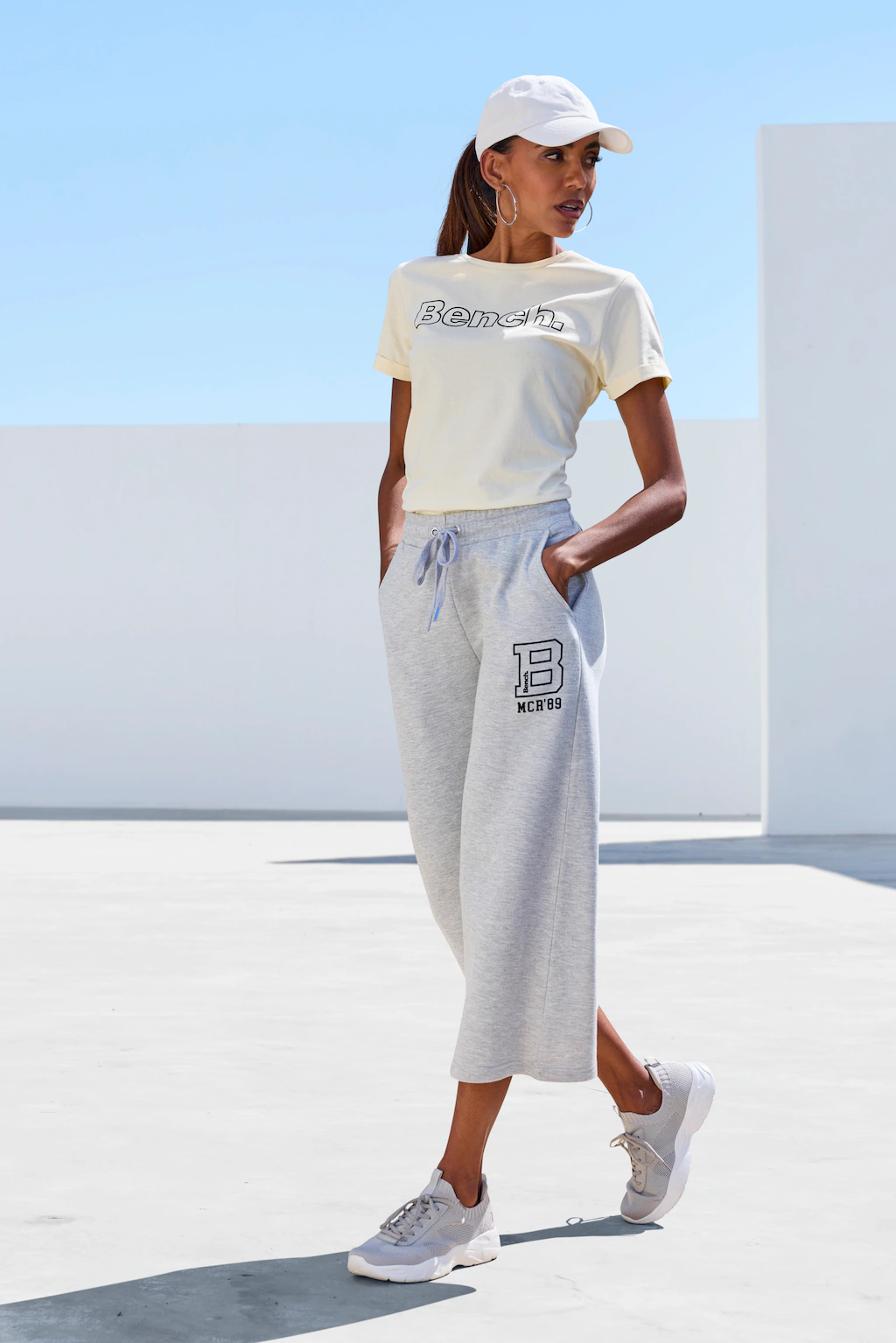 Bench. Loungewear 7/8-Hose "Ankle Athletic Jogginghose", in leicht angeraut günstig online kaufen