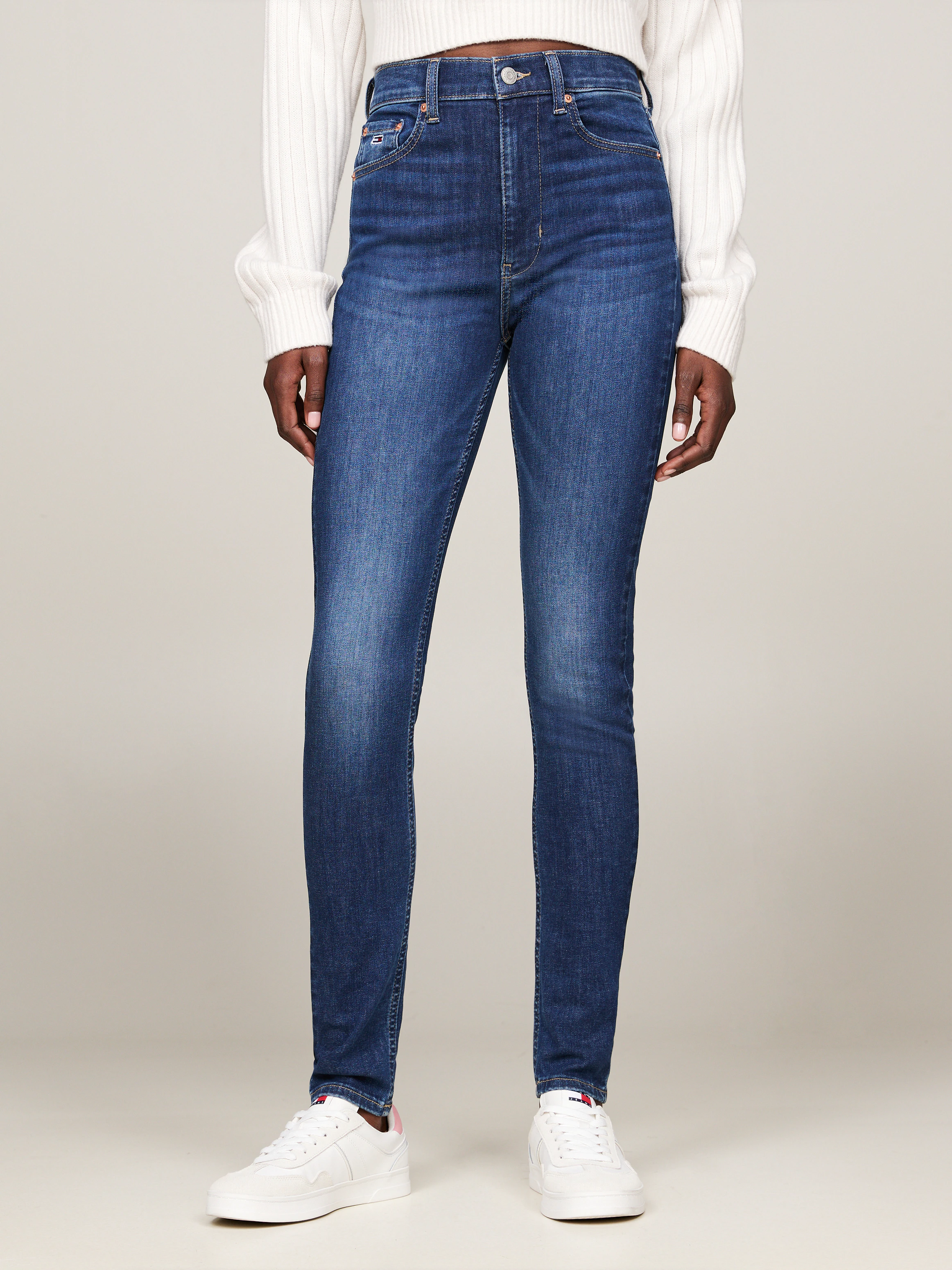 Tommy Jeans Skinny-fit-Jeans "Sylvia High Rise Skinny", mit Logo-Badge günstig online kaufen