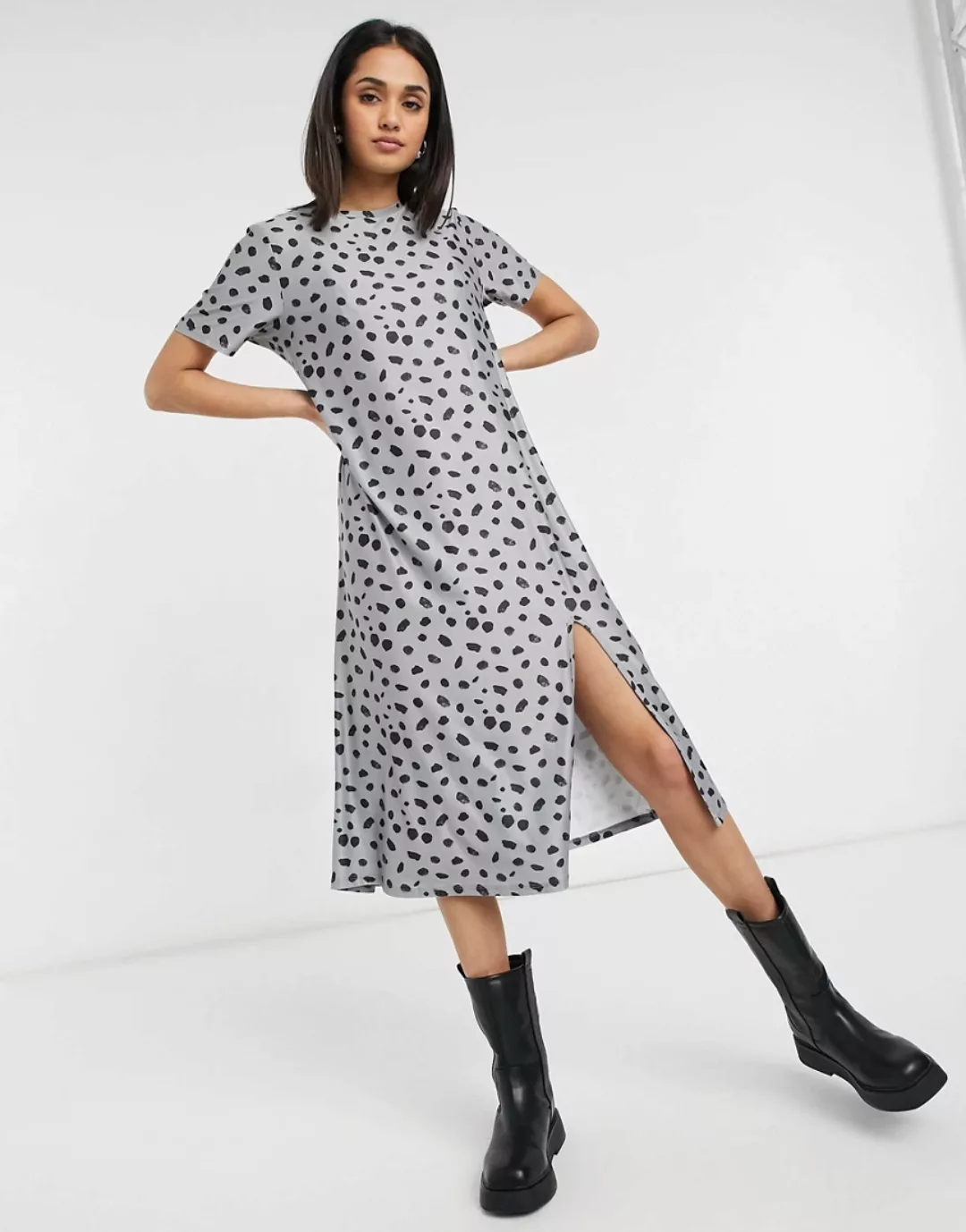 Urban Threads – T-Shirt-Kleid in Grau in Midilänge und Oversize mit Klecksm günstig online kaufen