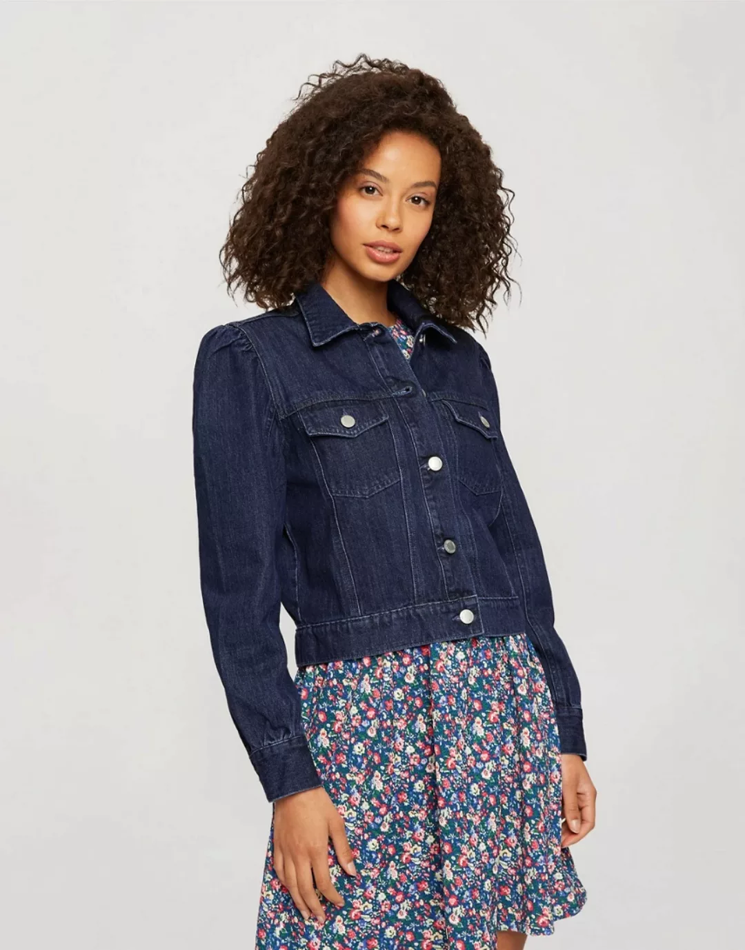 Miss Selfridge – Kurz geschnittene Jacke mit Puffärmeln in Blau günstig online kaufen