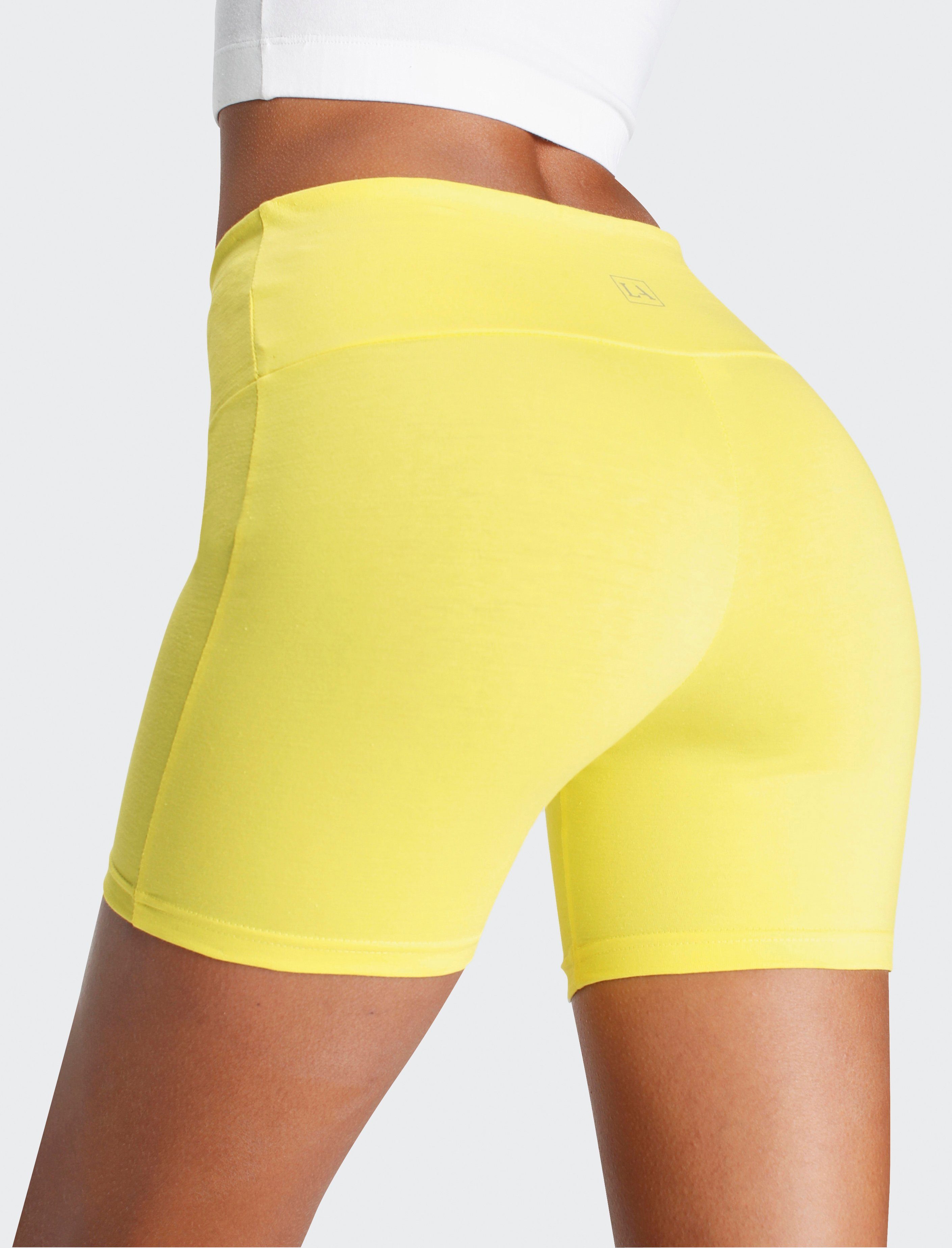 LASCANA Shorts, mit breitem Bündchen und Logodruck, Loungewear günstig online kaufen