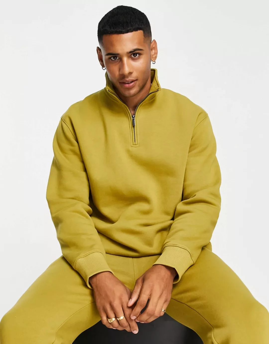 Topman – Sweatshirt in Olivgrün mit halblangem Reißverschluss, Kombiteil günstig online kaufen