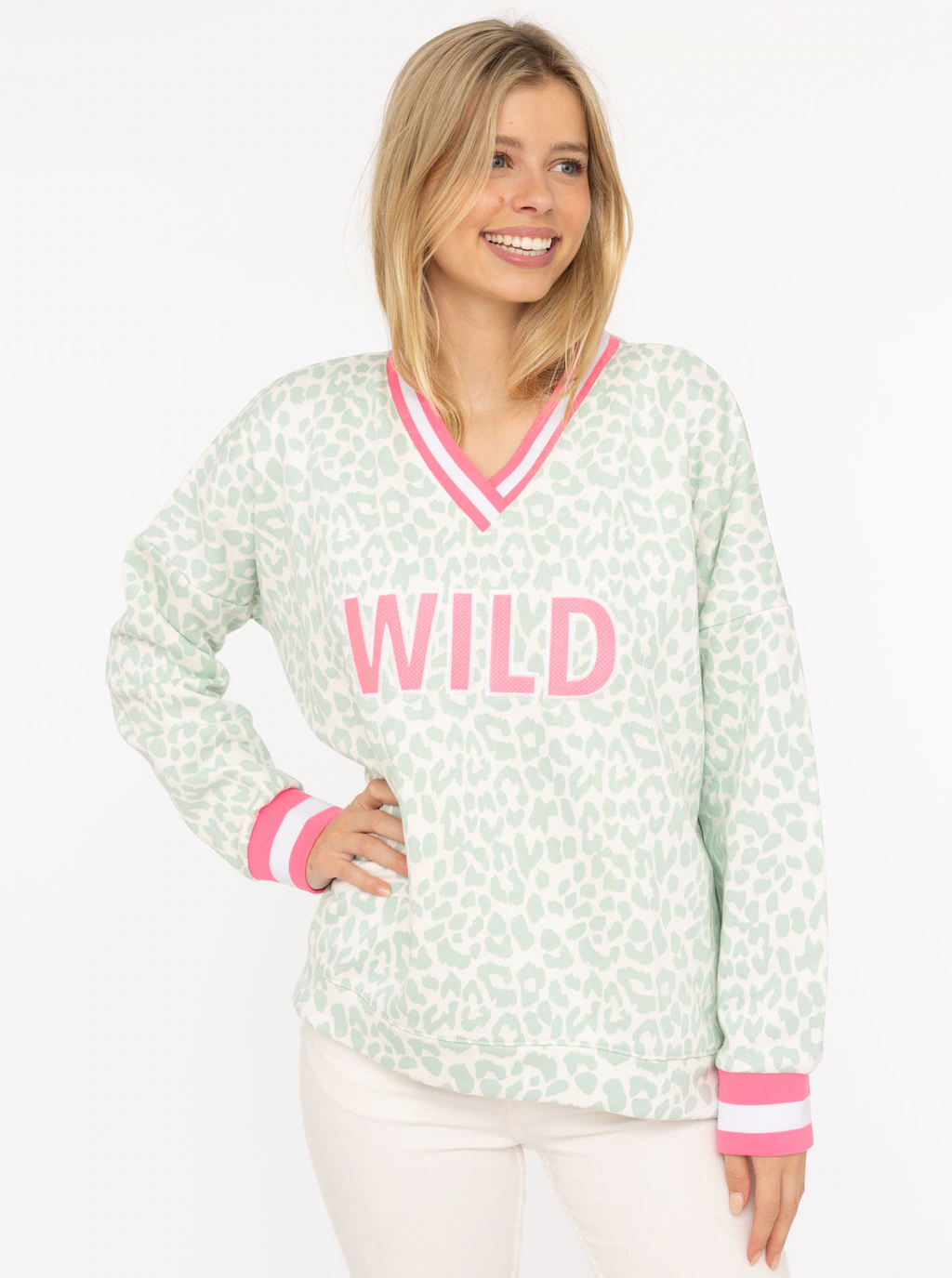 Zwillingsherz Sweatshirt ""Leo Pastell"", mit V-Ausschnitt, gestreiften Bün günstig online kaufen