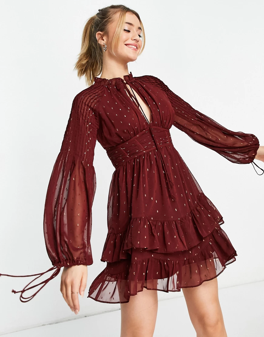 ASOS DESIGN – Jacquard-Chiffon-Minikleid mit hohem Halsausschnitt und Biese günstig online kaufen