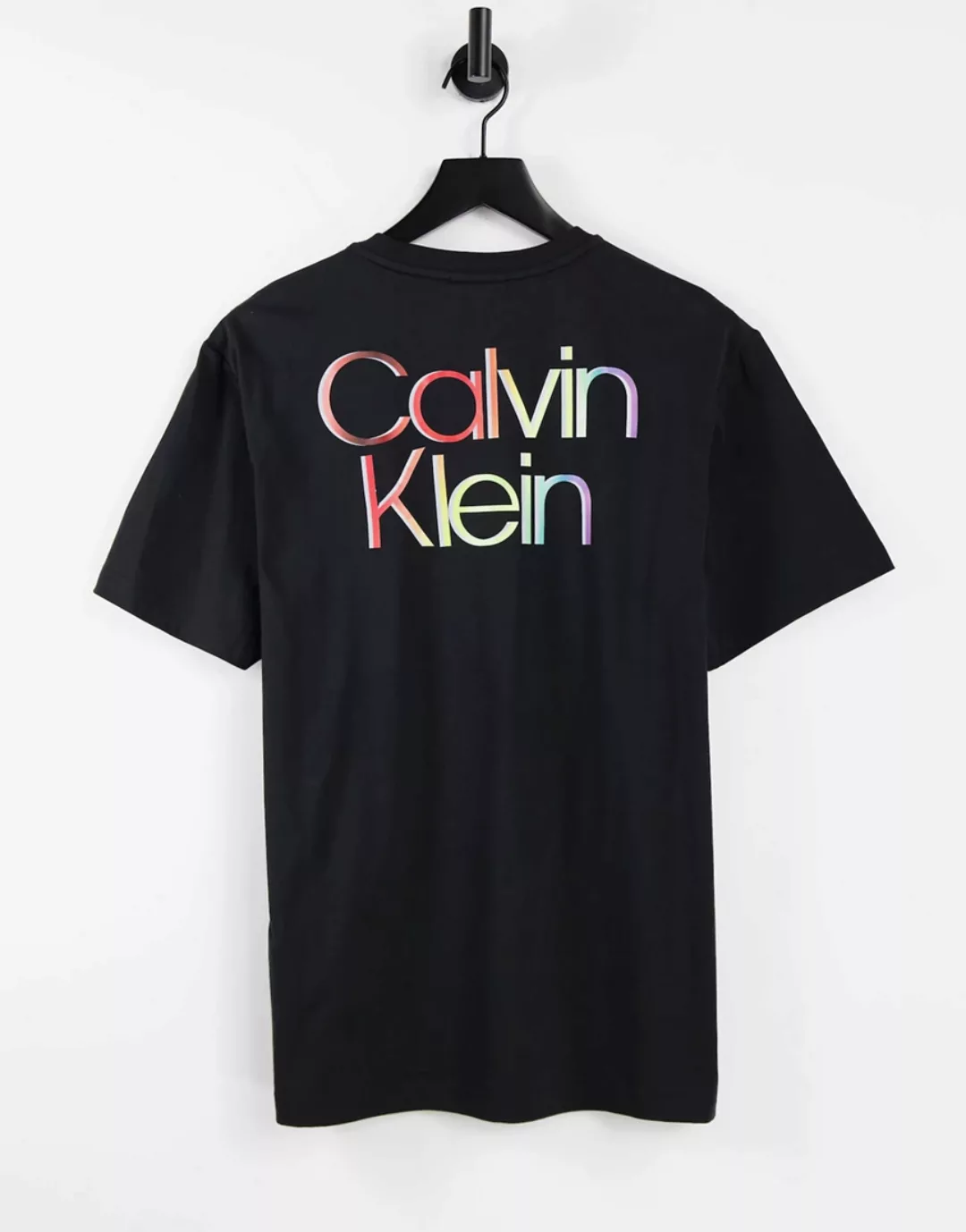 Calvin Klein – Pride – Lässiges T-Shirt in Schwarz mit Print am Rücken und günstig online kaufen