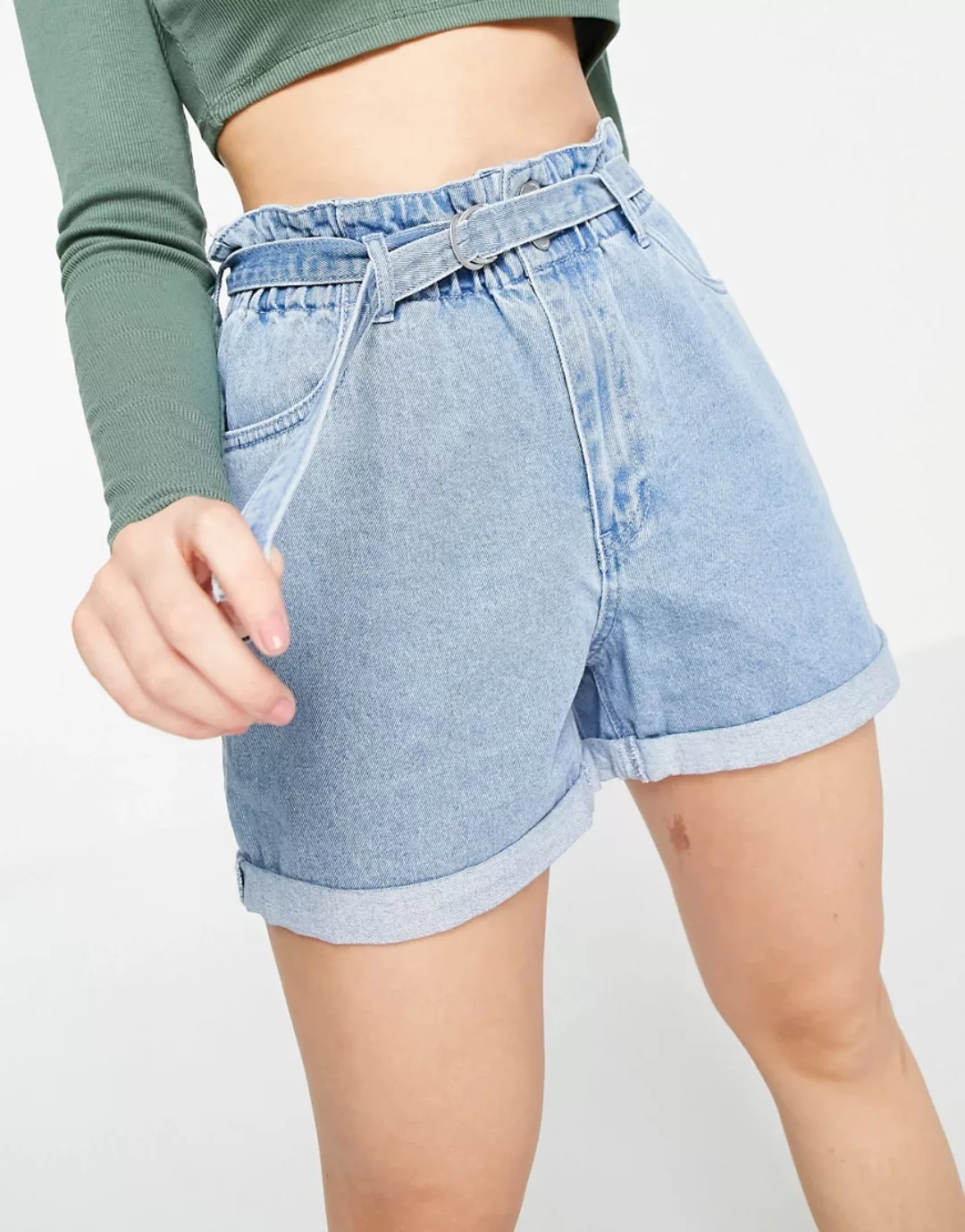 Vero Moda – Jeansshorts in Hellblau mit Paperbag-Taille mit elastischer Rüc günstig online kaufen