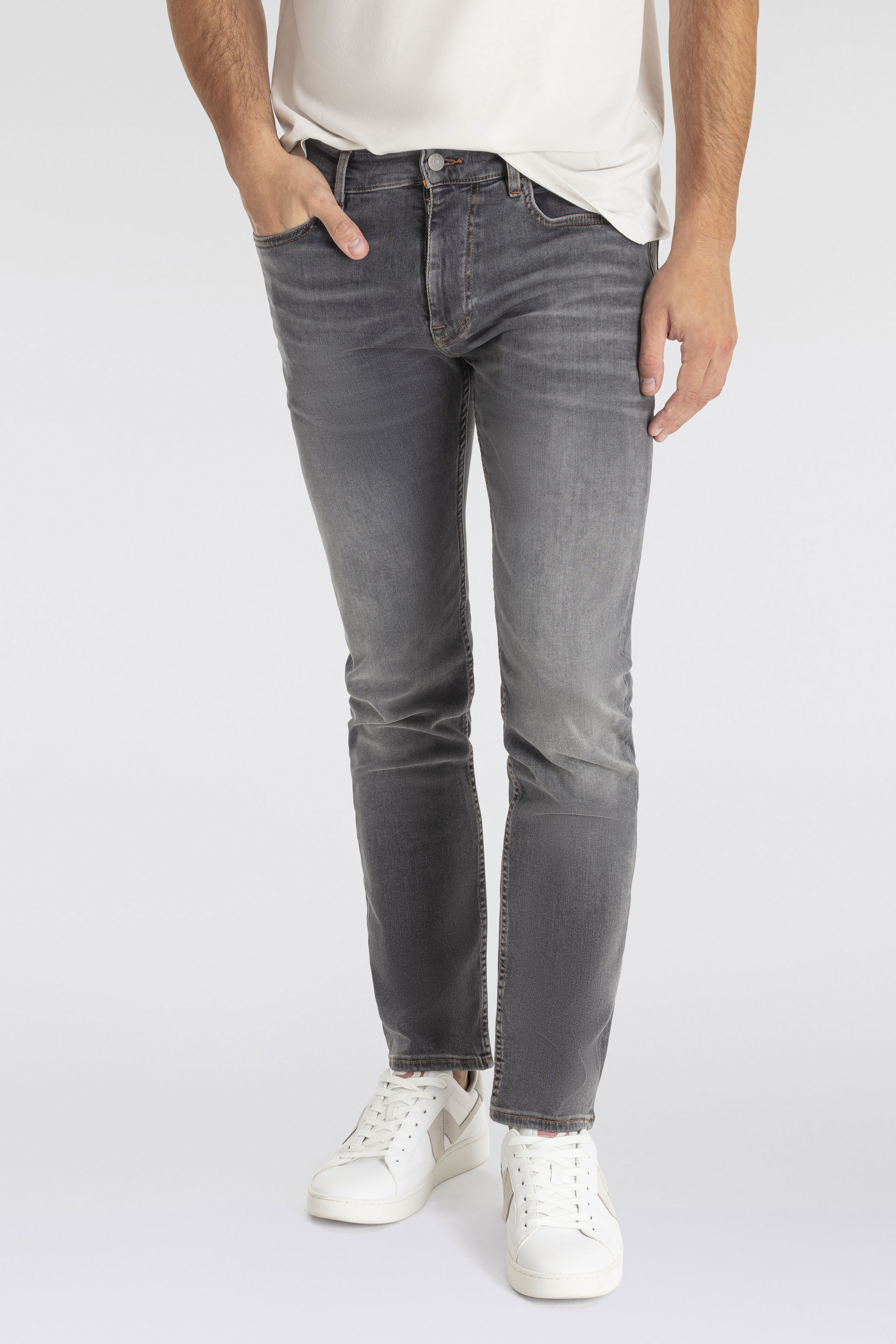 BOSS ORANGE Slim-fit-Jeans "Delaware", mit BOSS Leder-Badge günstig online kaufen