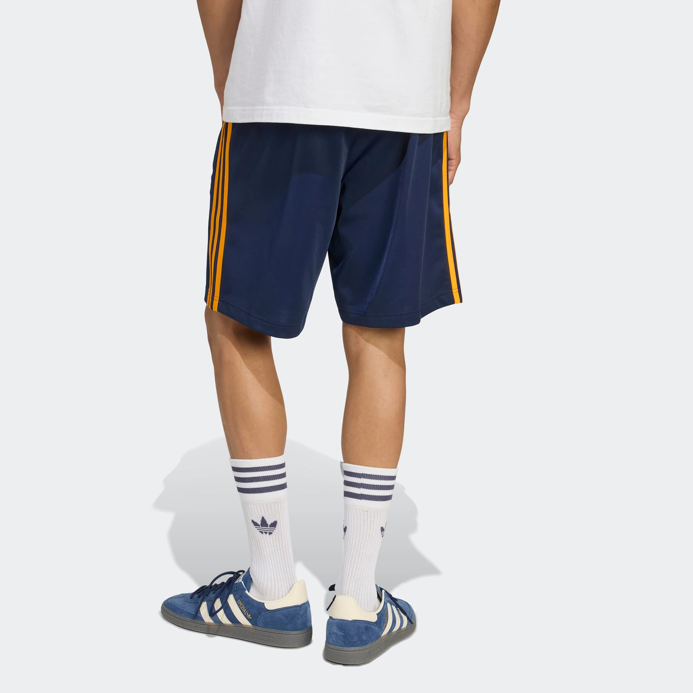 adidas Originals Shorts "FIREBIRD SHORT", (1 tlg.), Trainingsshorts günstig online kaufen