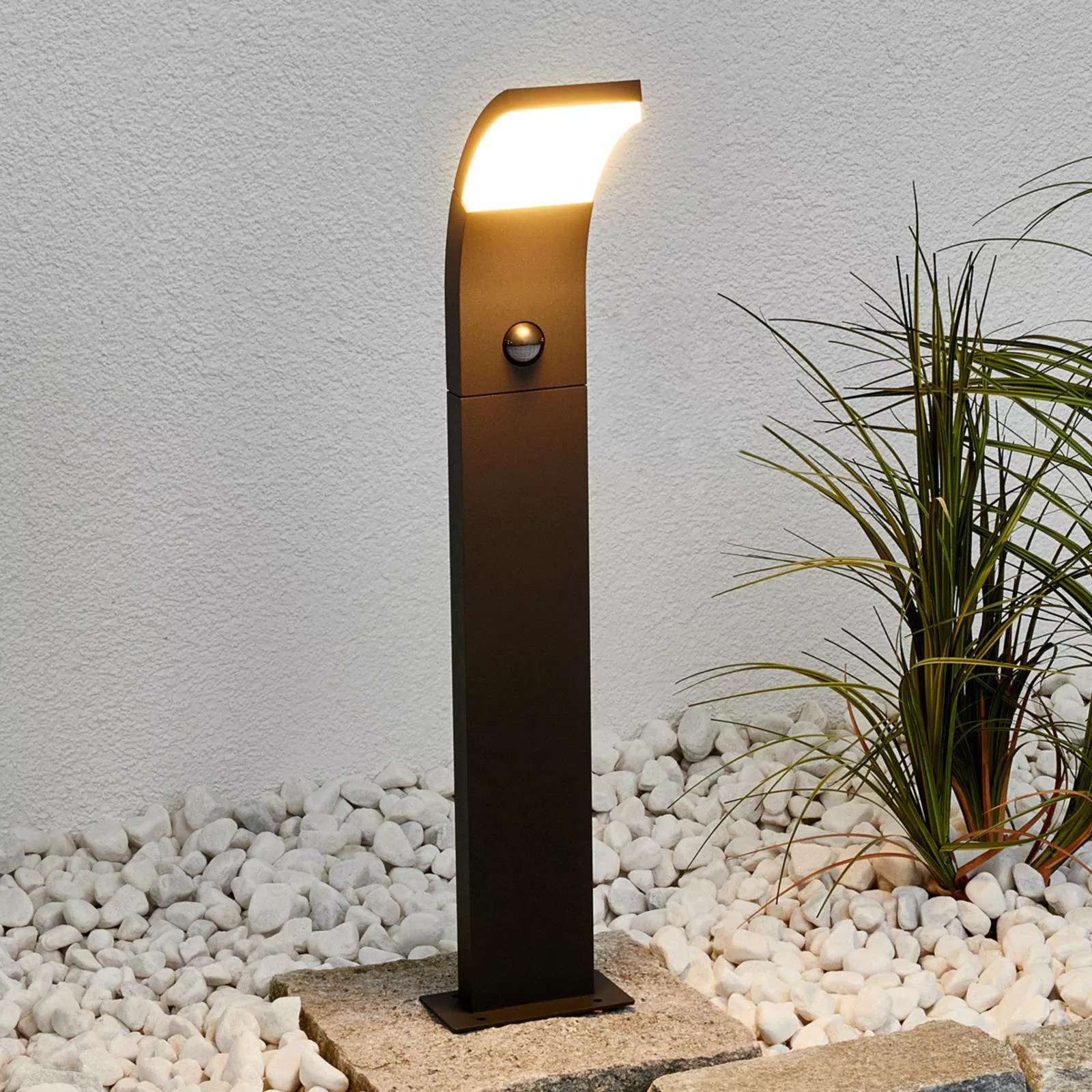 Lucande LED-Wegeleuchte Timm, Sensor, 60 cm, anthrazit günstig online kaufen