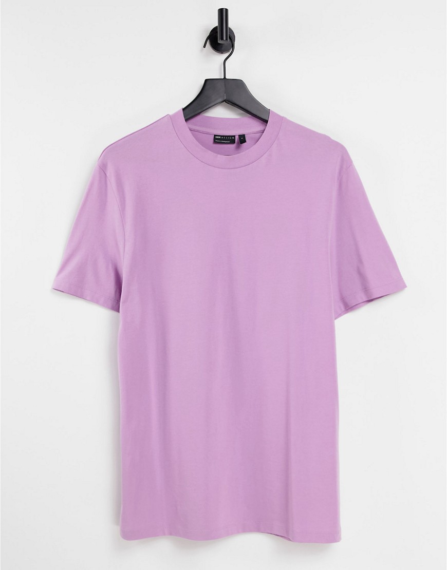 ASOS DESIGN – T-Shirt aus Bio-Baumwollmix in Lila mit Rundhalsausschnitt-Vi günstig online kaufen