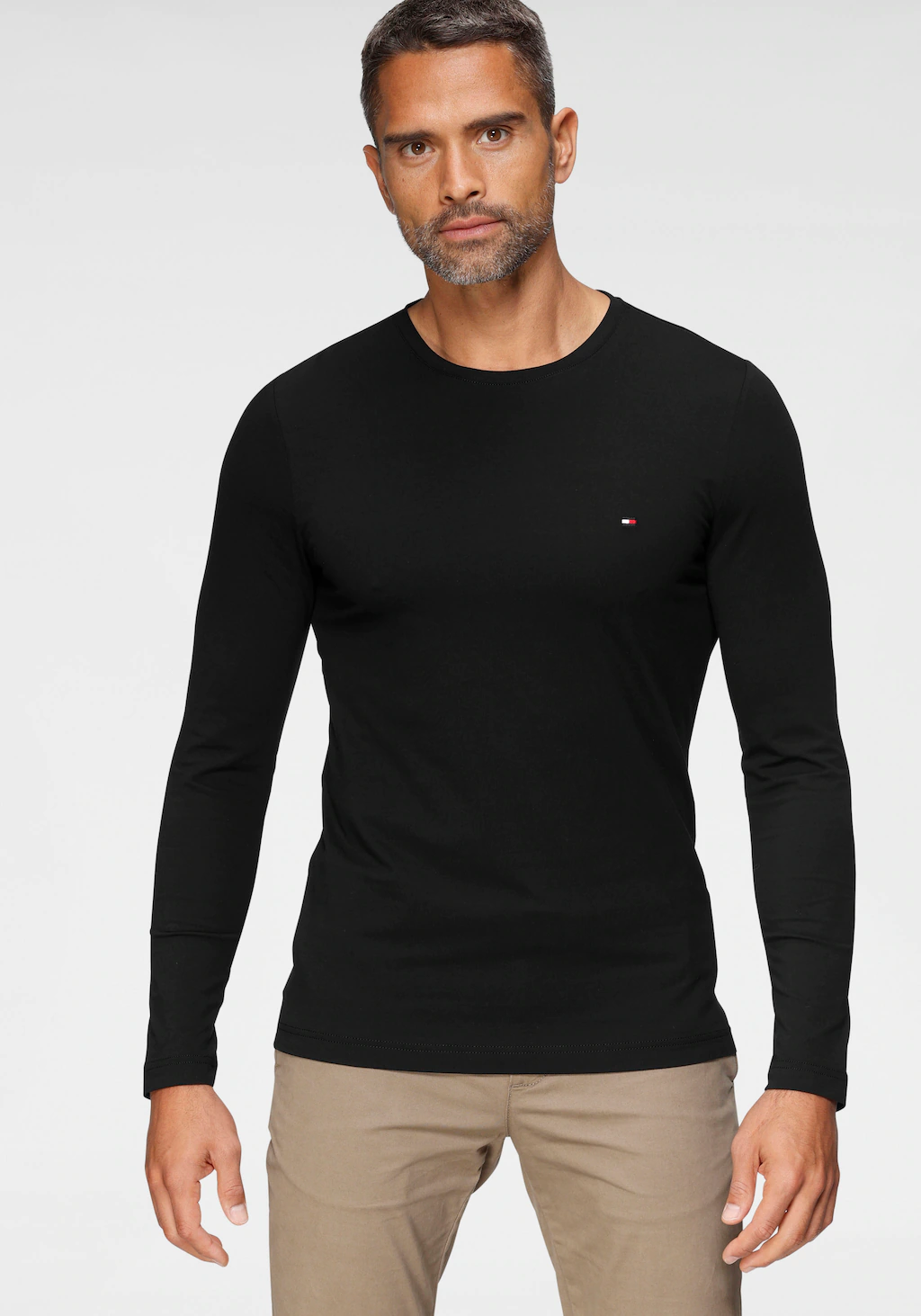 Tommy Hilfiger – Schmales T-Shirt mit langen Ärmeln in Weiß günstig online kaufen