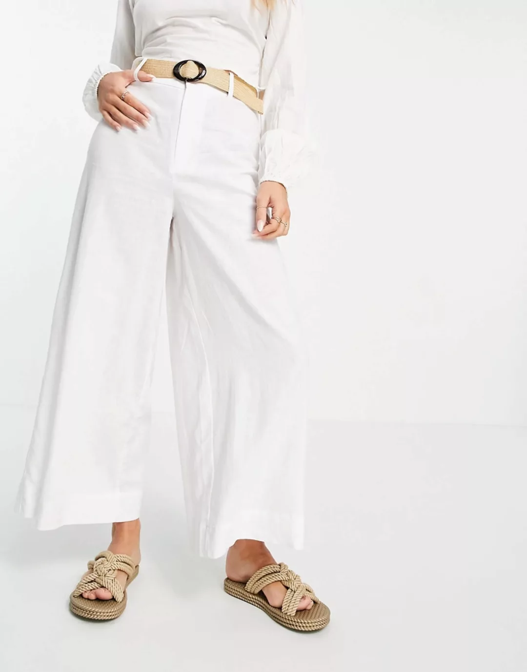 Mango – Elegante Hose mit kurzem Schnitt und weitem Bein in Weiß günstig online kaufen