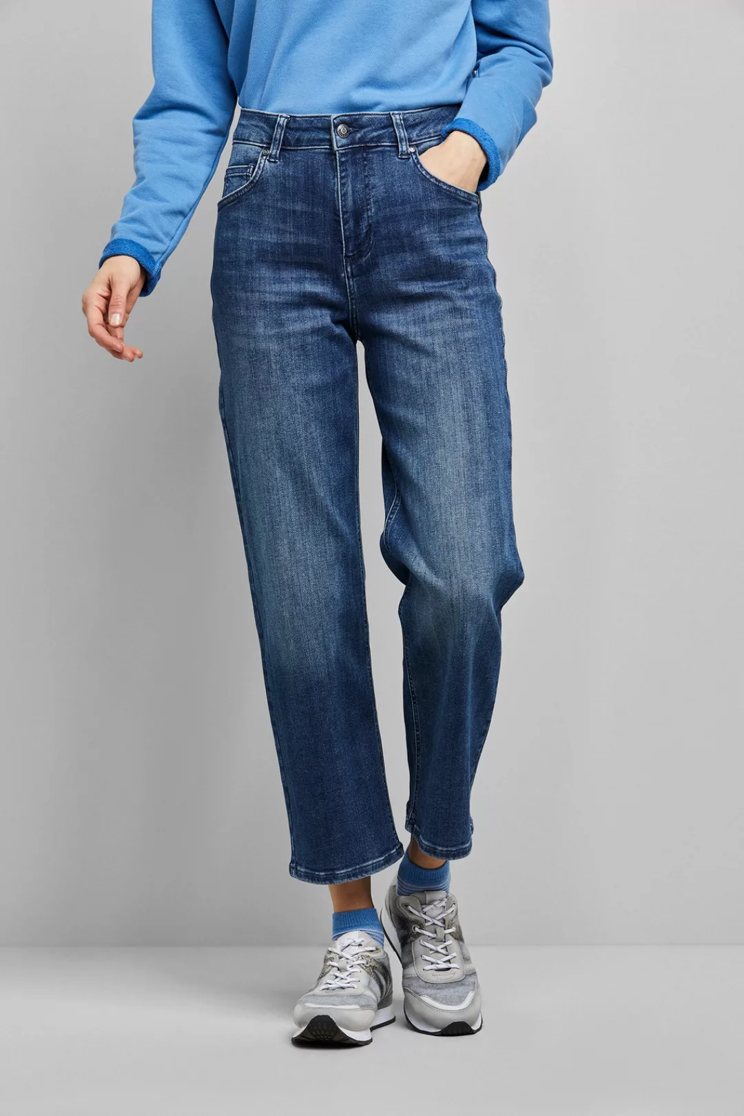 bugatti 5-Pocket-Jeans, aus elastischer Baumwollware in Relax Fit günstig online kaufen