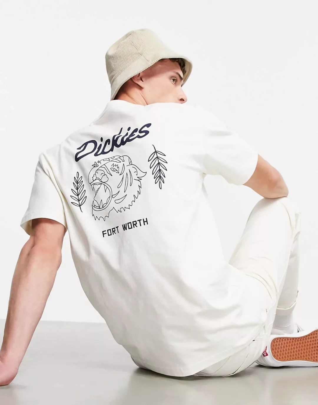 Dickies – T-Shirt in gebrochenem Weiß mit Rückenprint günstig online kaufen