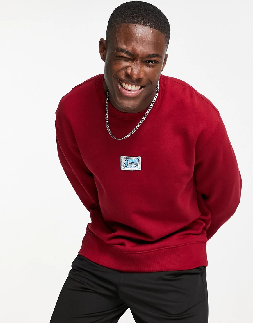 Topman – Sweatshirt in Burgunderrot mit gewebtem Aufnäher günstig online kaufen