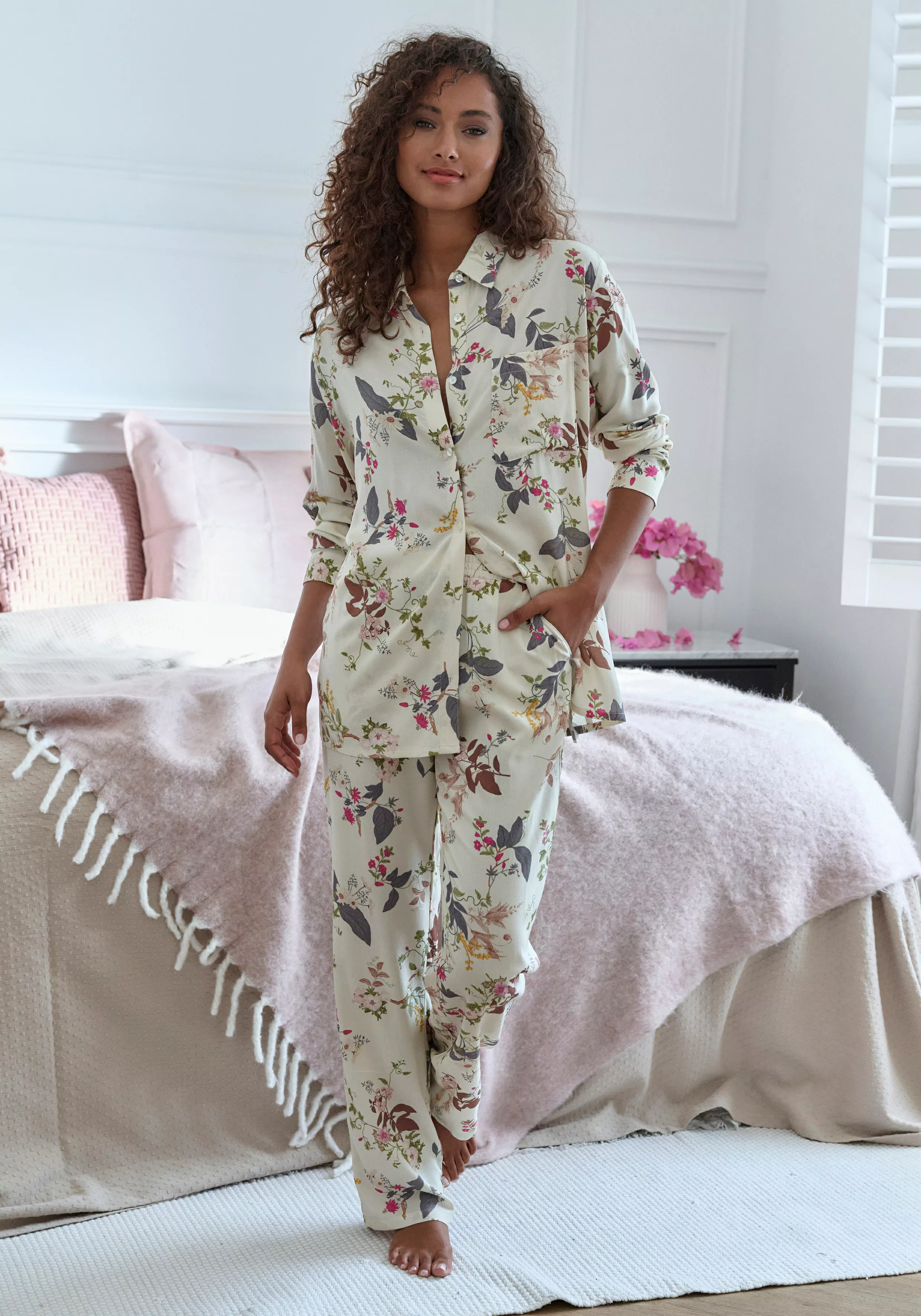 LASCANA Pyjama, (2 tlg.), im klassischen Stil günstig online kaufen