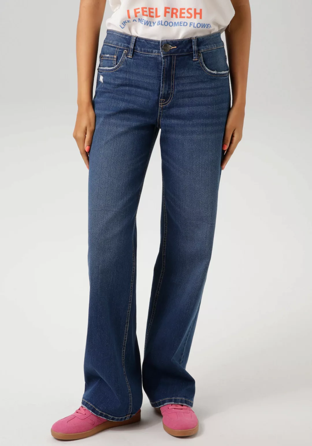 Aniston CASUAL Straight-Jeans, mit trendig weitem Bein - NEUE KOLLEKTION günstig online kaufen