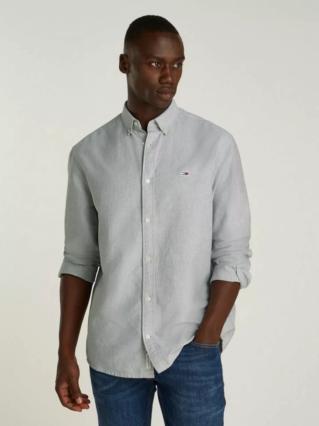 Tommy Jeans Langarmhemd TJM ENTRY REG OXFORD SHIRT mit Logoprägung günstig online kaufen