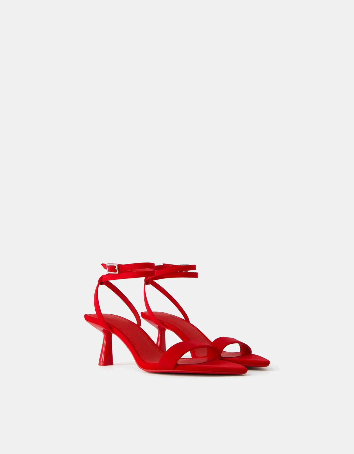 Bershka Spitz Zulaufende Sandalen Mit Kitten-Heels Damen 38 Rot günstig online kaufen