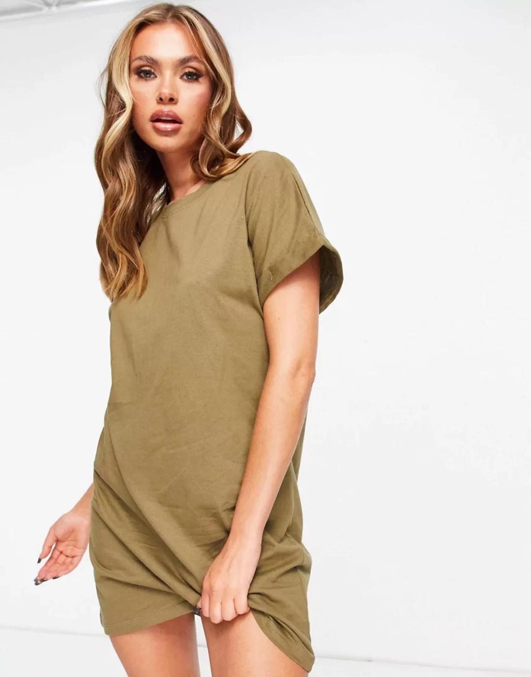 Brave Soul – Xena – T-Shirt-Kleid in Olivgrün günstig online kaufen