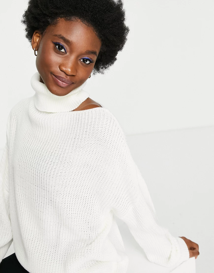 In The Style x Billie Faiers – Pullover in Weiß mit Zierausschnitt an der S günstig online kaufen
