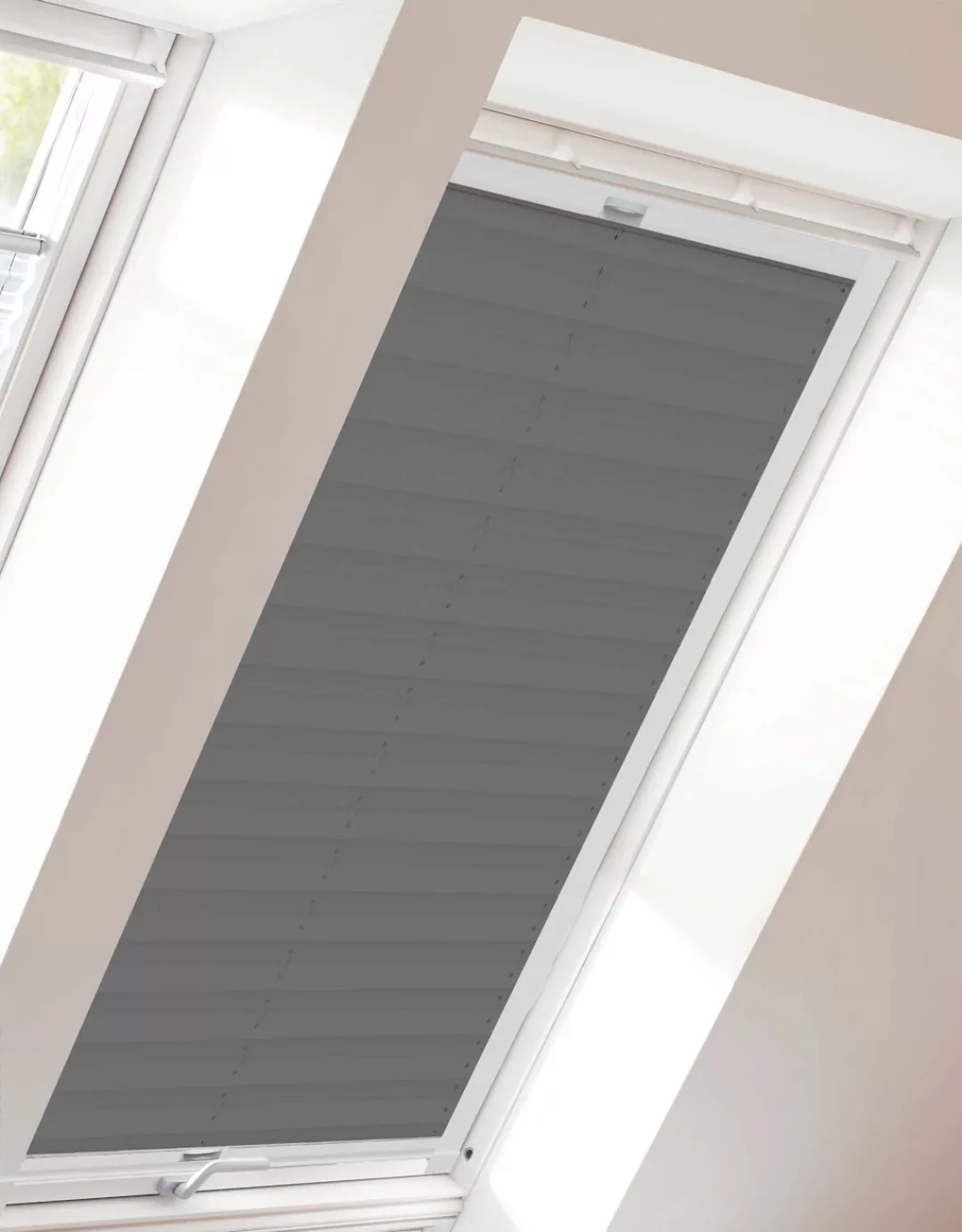 sunlines Dachfensterplissee »Classic Style Crepe«, Lichtschutz, verspannt günstig online kaufen