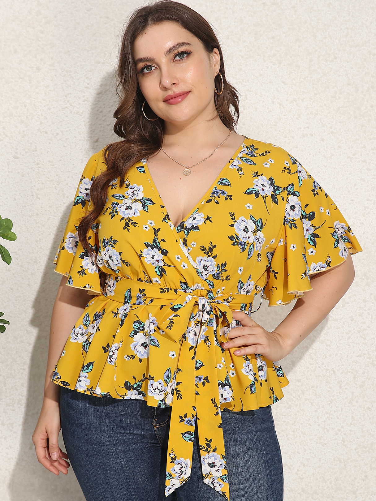 Plus Size V-Ausschnitt Blumendruck Gürtel Design Halbarm Bluse günstig online kaufen